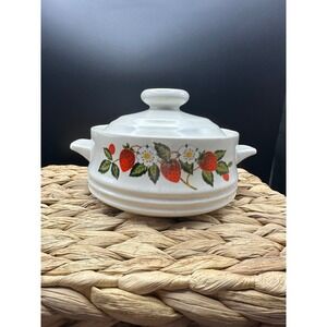 Sheffield Strawberries n Cream Stoneware Covered Casserole Dish  Japan -set of 2
